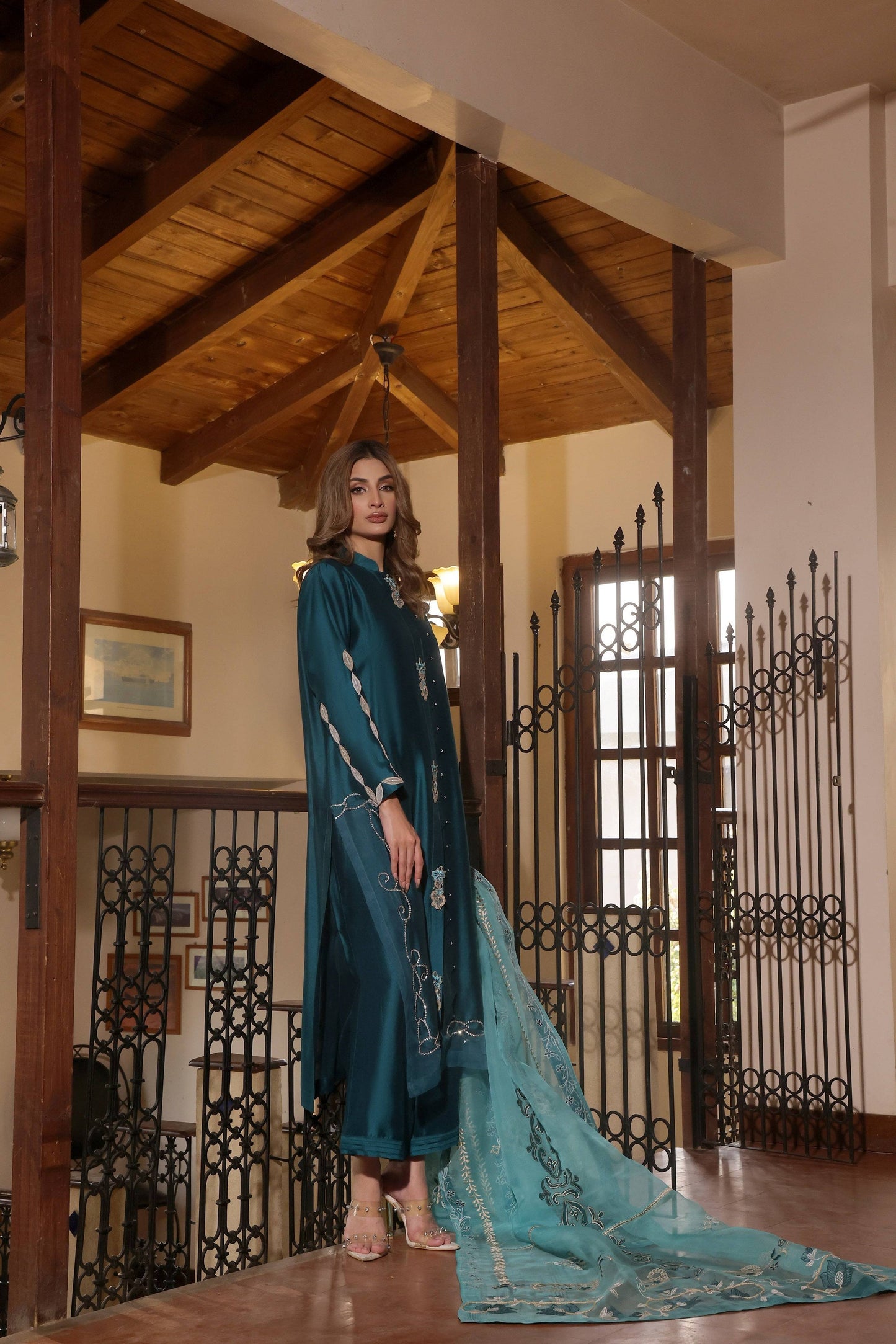 Mona Imran | Ezel Eid 25 | Jahanbano - Pakistani Designer Dress - by Mona Imran | Type: Ladies Clothes - 100% Original at Saira Sultan