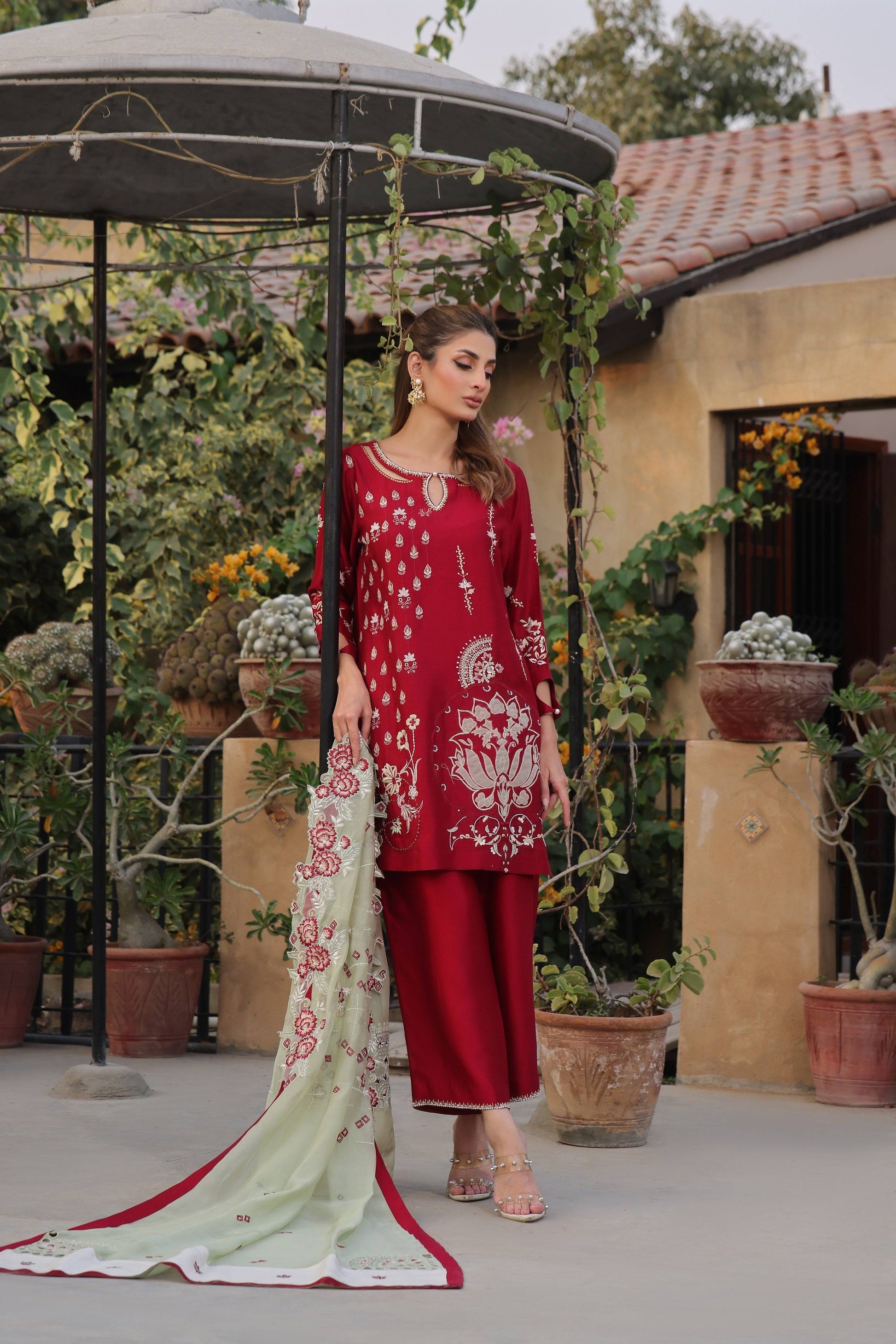 Mona Imran | Ezel Eid 25 | Claude - Pakistani Designer Dress - by Mona Imran | Type: Ladies Clothes - 100% Original at Saira Sultan
