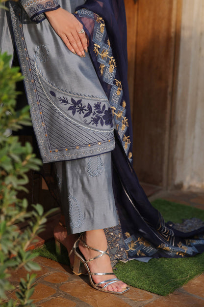 Mona Imran | Ezel Eid 25 | Tajdaar - Pakistani Designer Dress - by Hoorain Designer Wear | Type:  - 100% Original at Saira Sultan