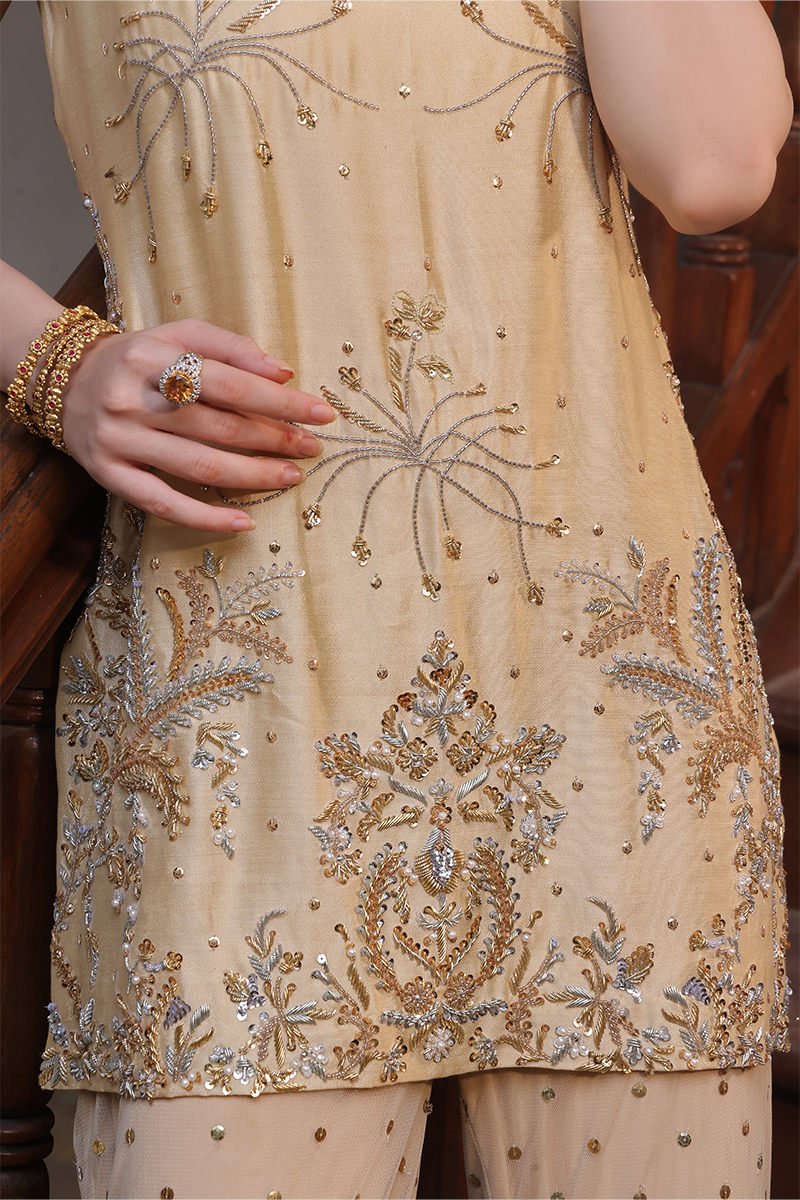 Mona Imran | Dilzaib Formals | Seerat M Beige Sheesha Silk