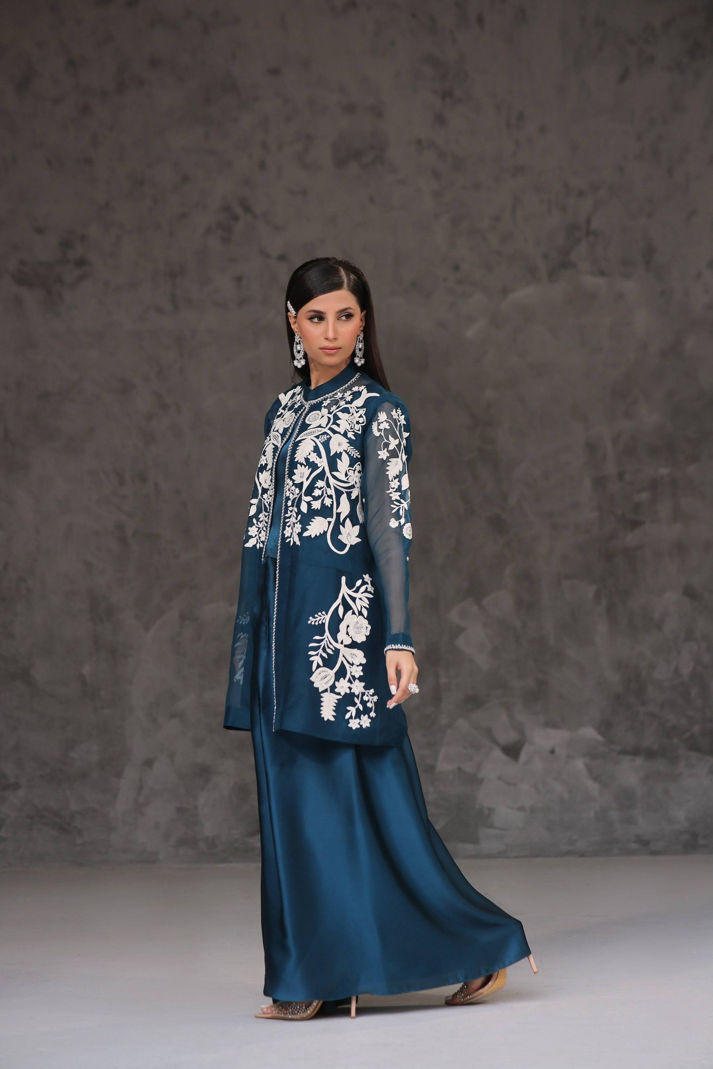 Mona Imran | Ezel Eid 25 | Zayra - Pakistani Designer Dress - by Mona Imran | Type: Ladies Clothes - 100% Original at Saira Sultan