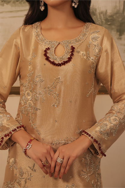 Mona Imran | Dilzaib Formals | Haya M Gold Lama Tissue