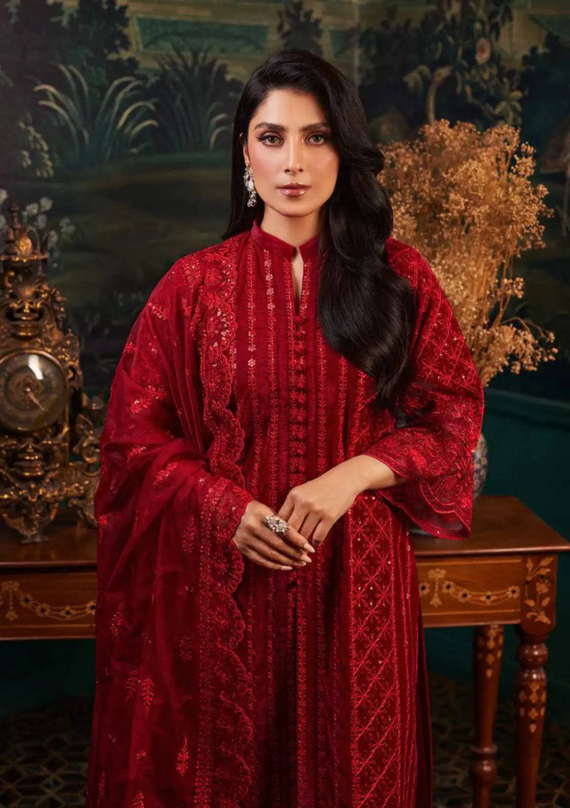Zainab Chottani | Embroidered Velvet | SURKH D-05 - Pakistani Designer Dress - by Zainab Chottani | Type: Luxury - 100% Original at Saira Sultan