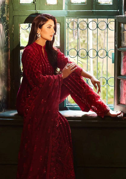 Zainab Chottani | Embroidered Velvet | SURKH D-05 - Pakistani Designer Dress - by Zainab Chottani | Type: Luxury - 100% Original at Saira Sultan