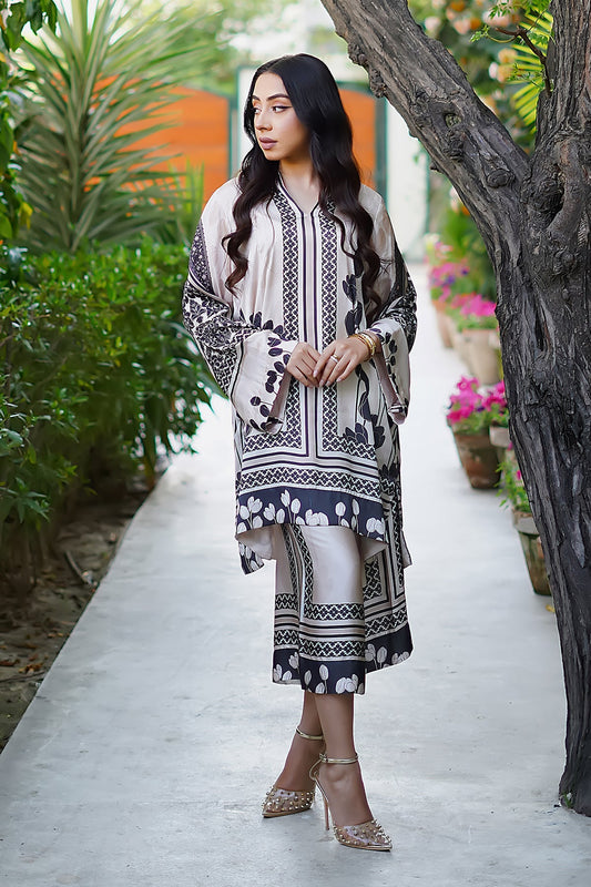 Erum Khan | Nue Pret | Royal Mirage - Pakistani Designer Dress - by Erum Khan - Type : Ladies Clothes - 100% Original at Saira Sultan