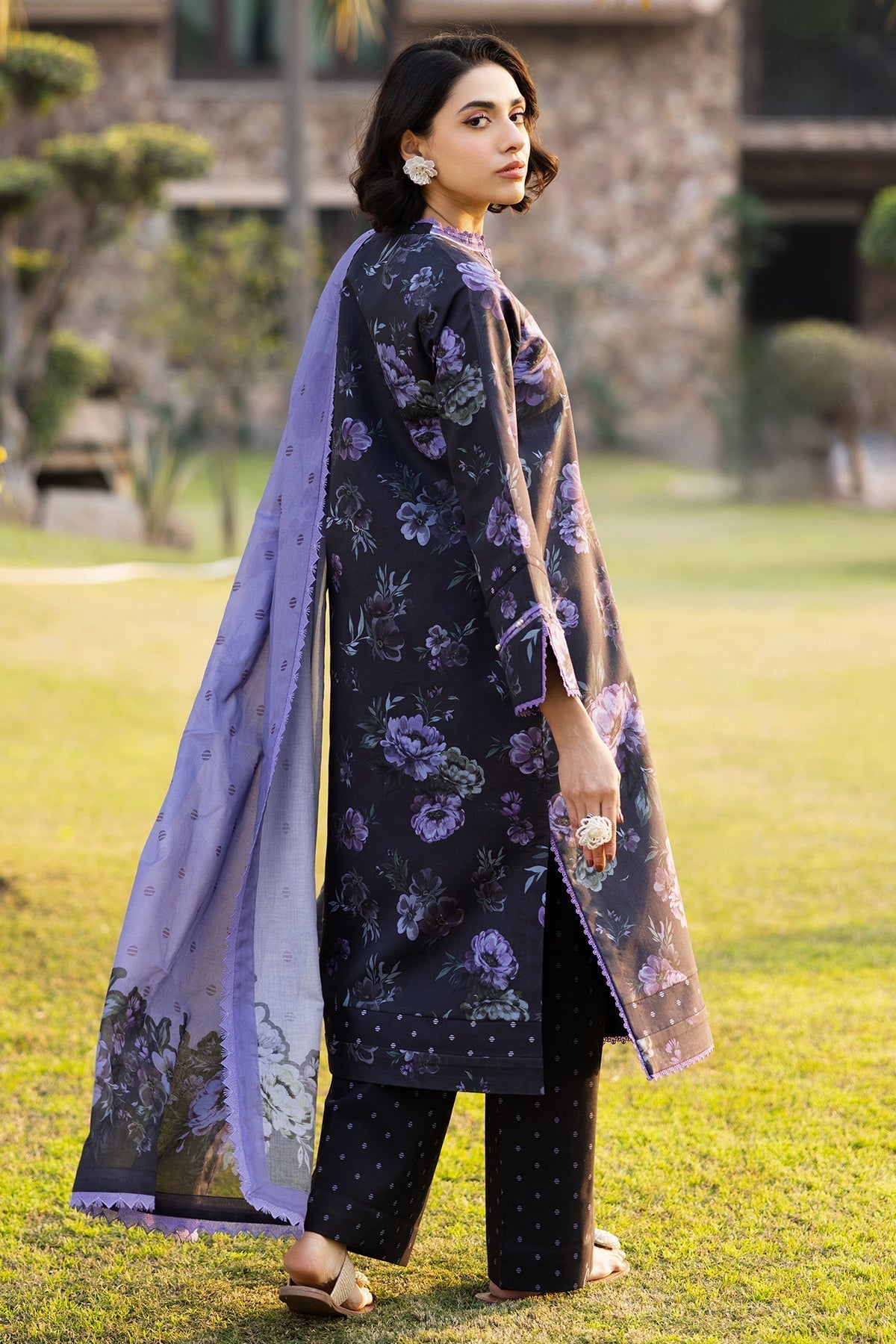 Alizeh | Sheen Lawn Prints 25 | AF-PL-6028-Bluebell S Black Lawn