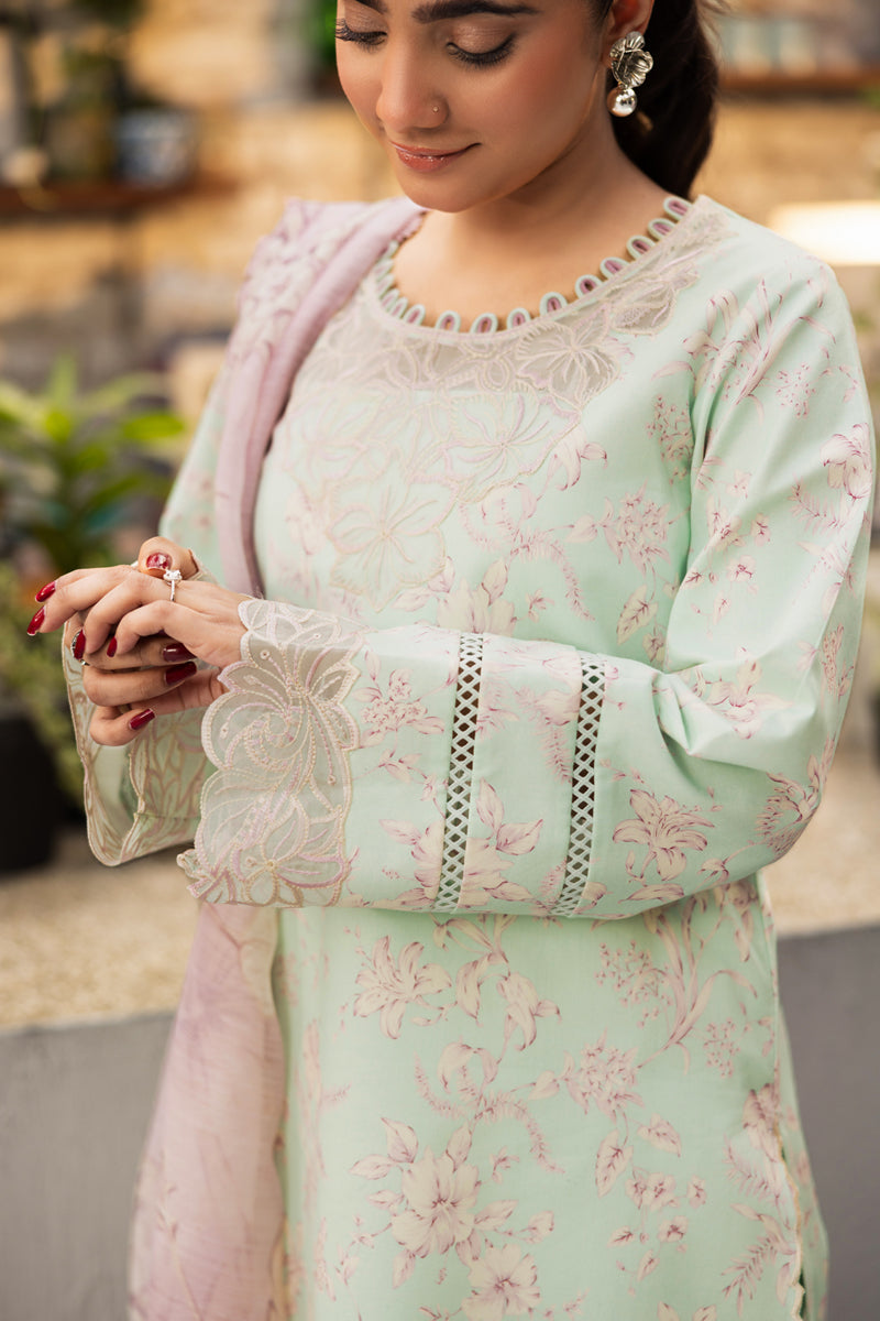 Rangrasiya | Lifestyle Summer Edit 25 | Utopia M Green Lawn