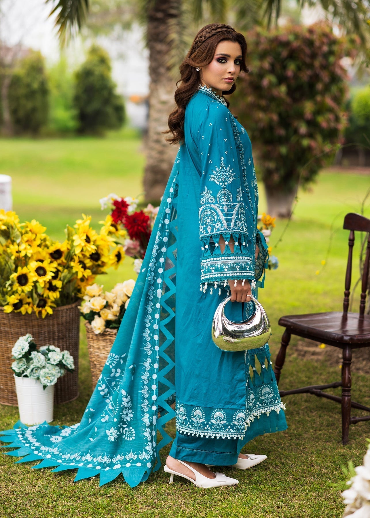 Paras by Pasha | Bloom and Beyond | Sapphire Bloom S Teal Blue Lawn