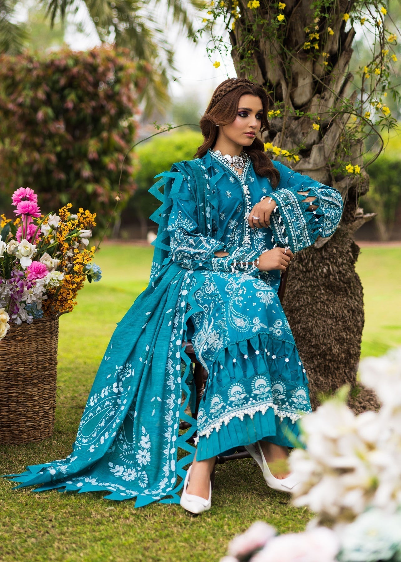 Paras by Pasha | Bloom and Beyond | Sapphire Bloom M Teal Blue Lawn