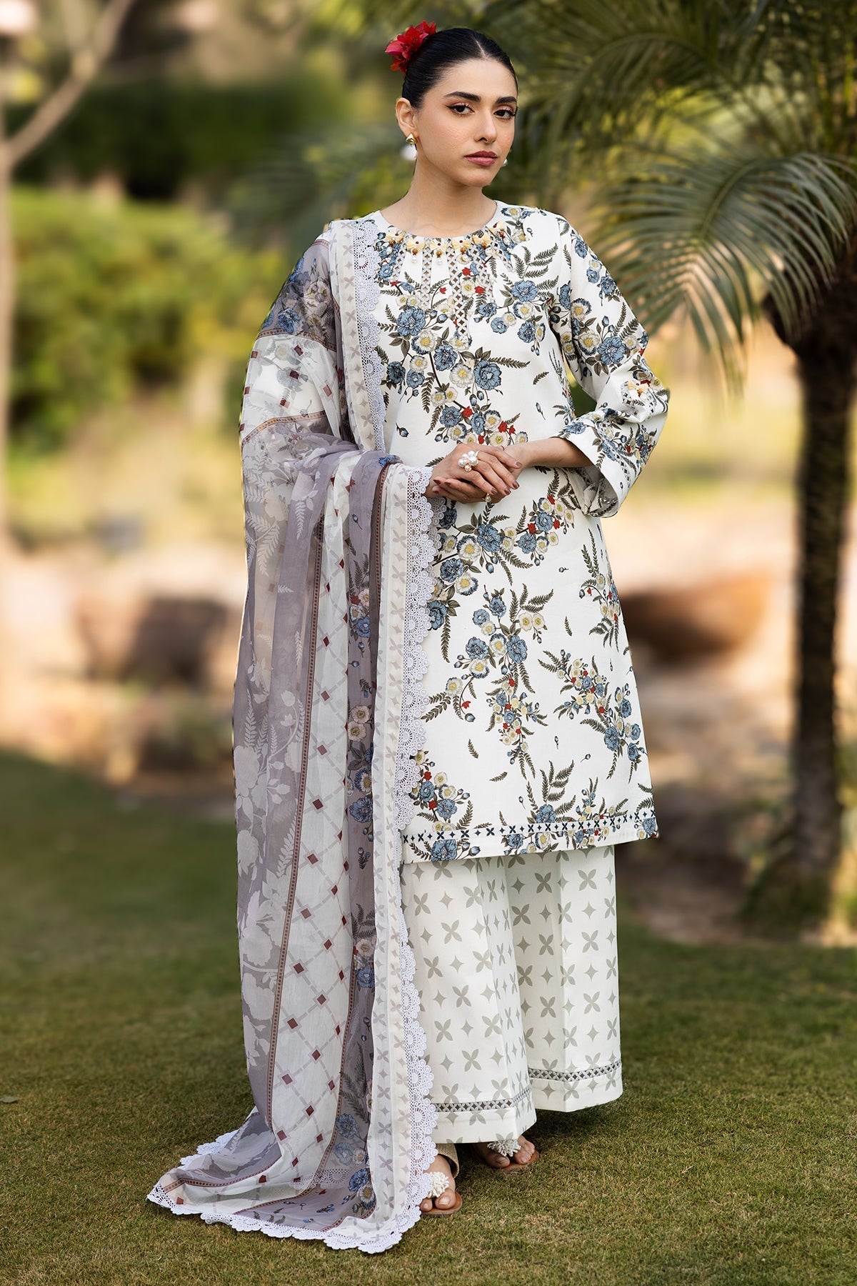 Alizeh | Sheen Lawn Prints 25 | AF-PL-6040-Alaska XL Off White Lawn
