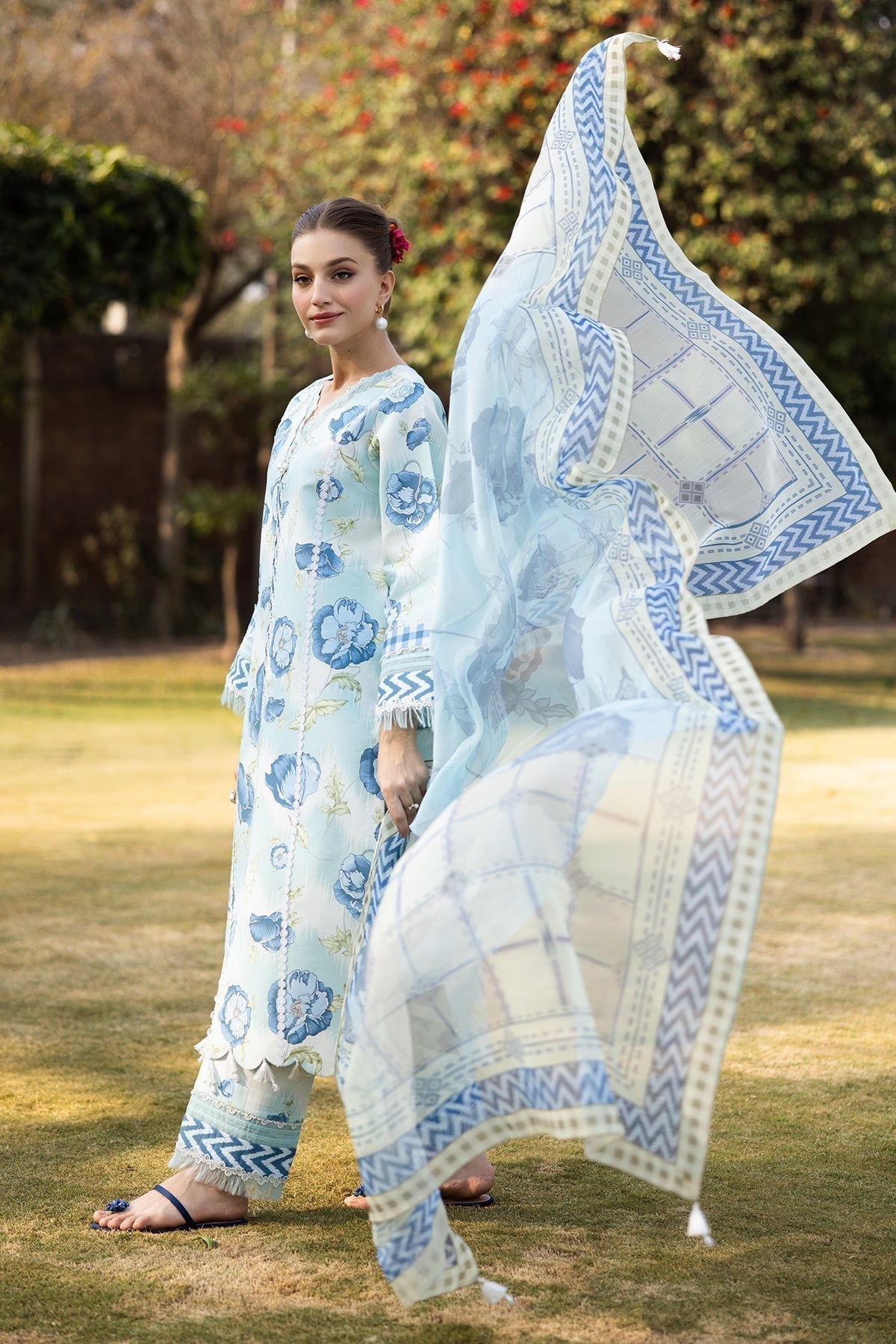 Alizeh | Sheen Lawn Prints 25 | AF-PL-6031-Laya L Ice Blue Lawn