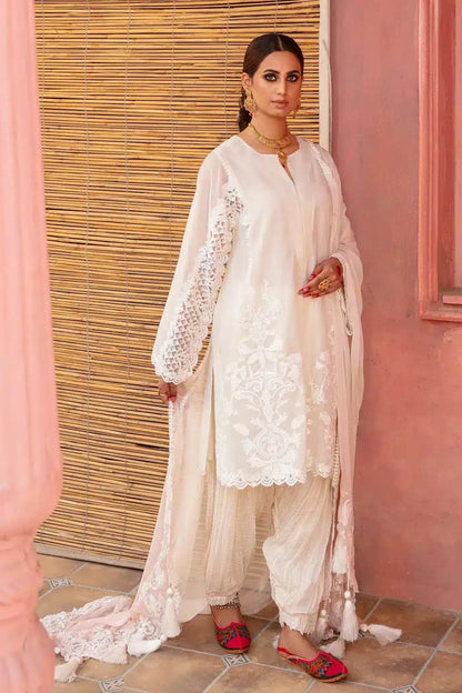 Nilofer Shahid | Nur e Subh Formals | Motiya - Pakistani Designer Dress - by Nilofer Shahid | Type: Formal - 100% Original at Saira Sultan