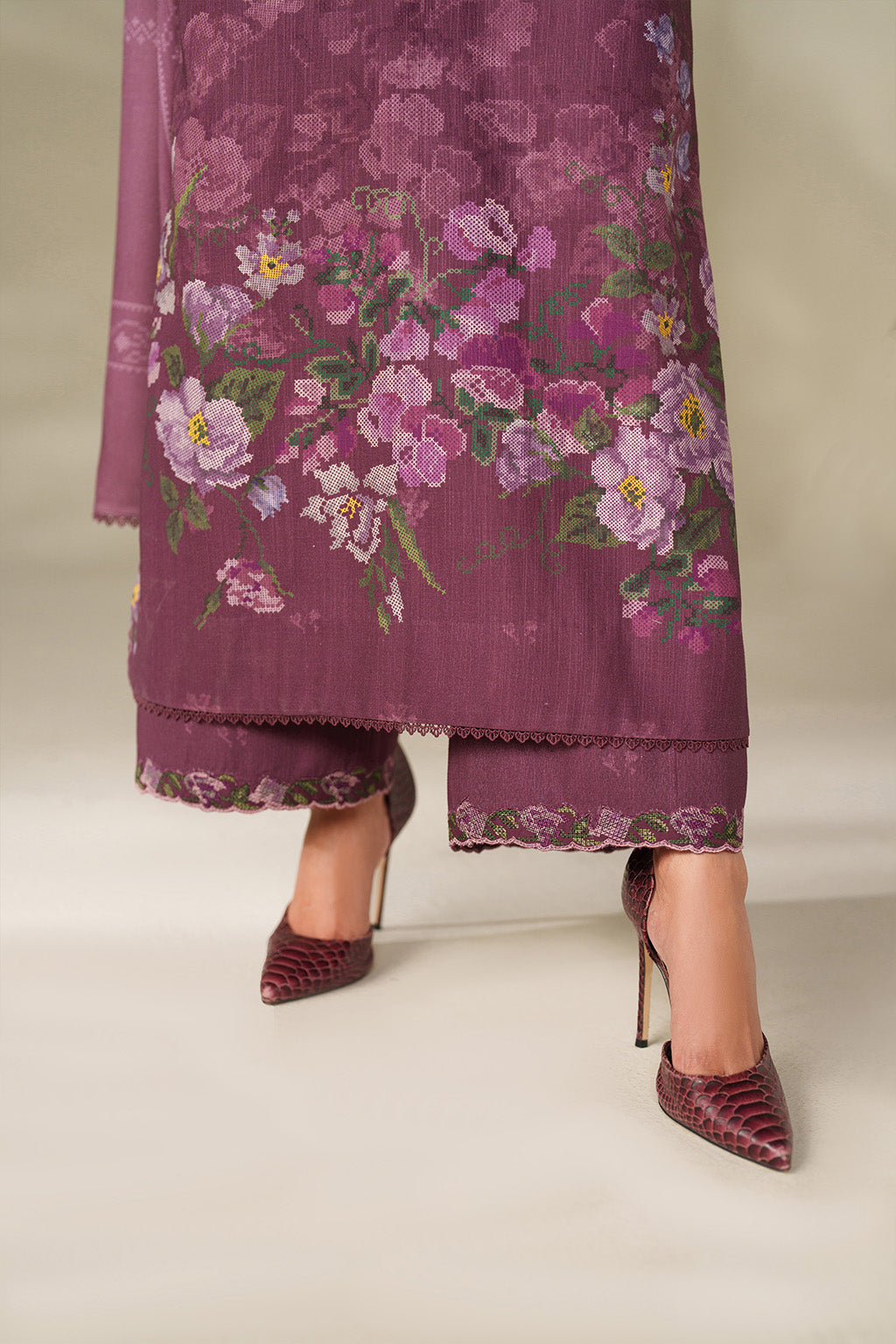 Iznik | Winter Chapter 25 | UE-566 Printed Khaddar by Iznik - Designer Dress - Type : Ladies Clothes - Available at Saira Sultan - 100% Original 