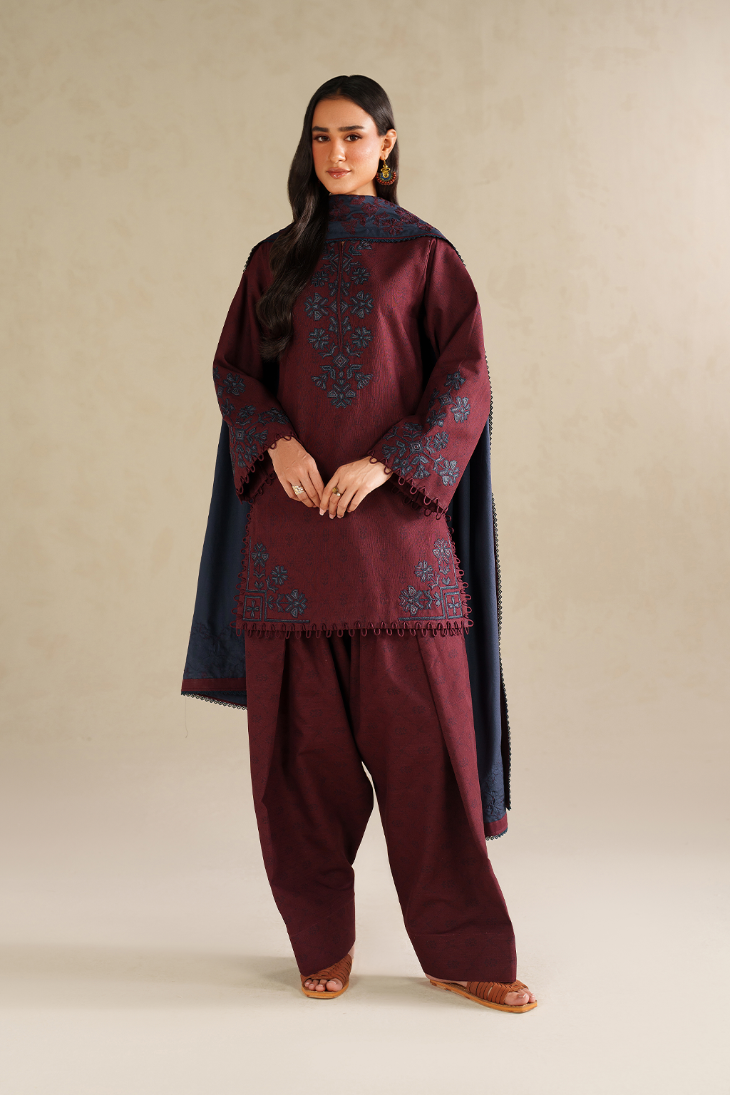 Iznik | Winter Chapter 25 | UE-592 Printed Khaddar by Iznik - Designer Dress - Type : Ladies Clothes - Available at Saira Sultan - 100% Original 