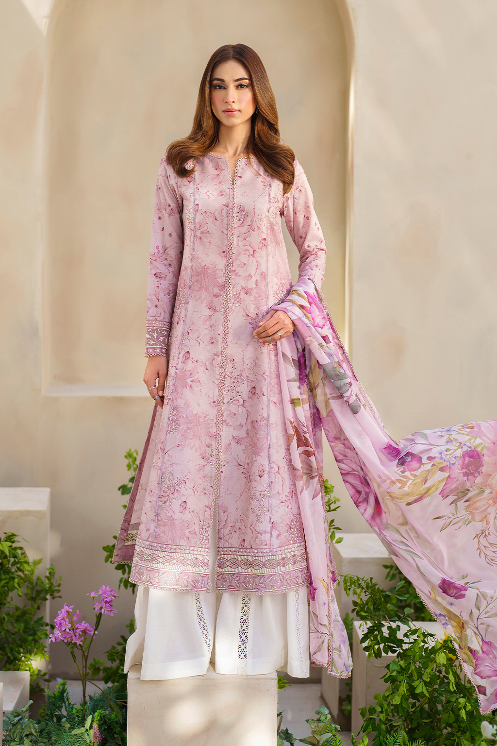 Iznik | Festive lawn 24 | SFL-06 - Pakistani Designer Dress - by Iznik | Type: Luxury - 100% Original at Saira Sultan