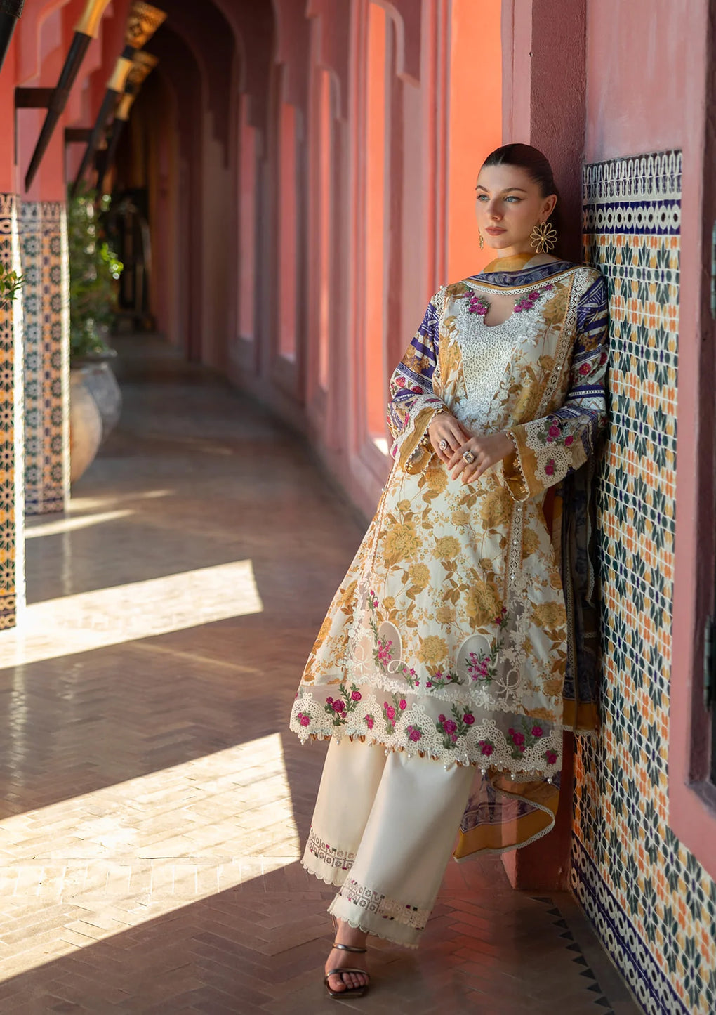 Elaf Premium | Signature 25 | ETS-05A ESTELLE L Ivory Lawn