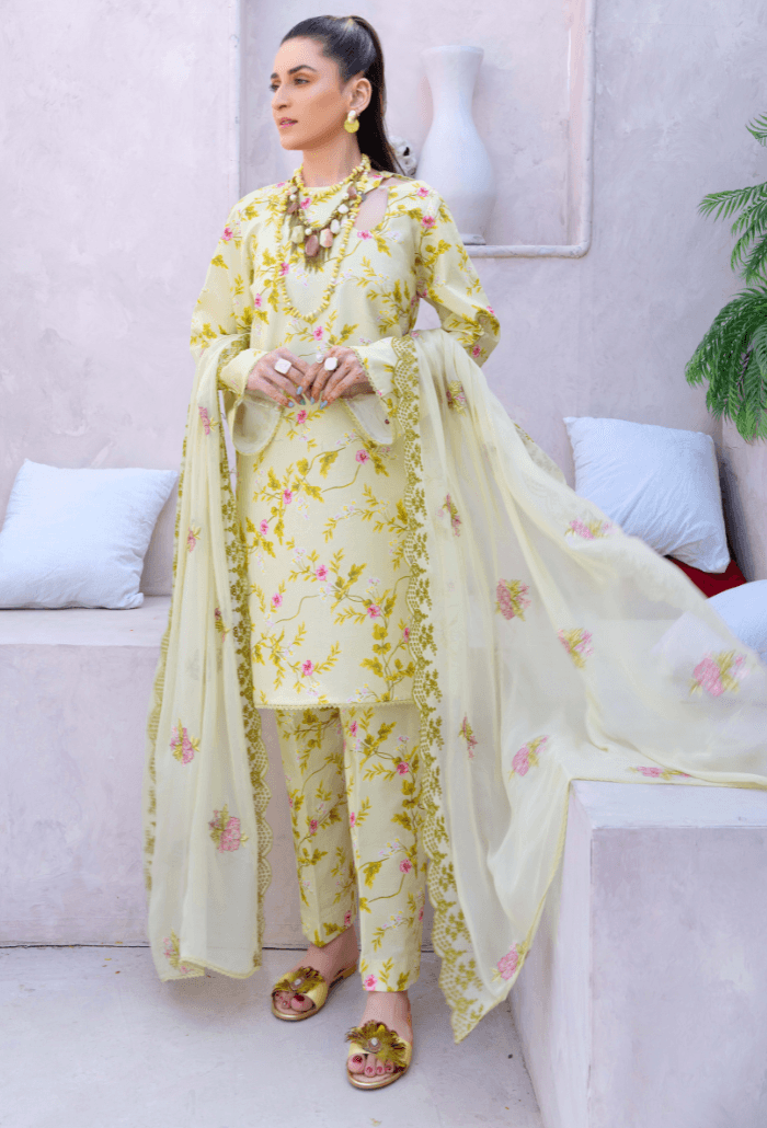 Humdum | Gardenia Lawn 24 | PLG 3 - D07 - Pakistani Designer Dress - by HumDum | Type: Luxury - 100% Original at Saira Sultan