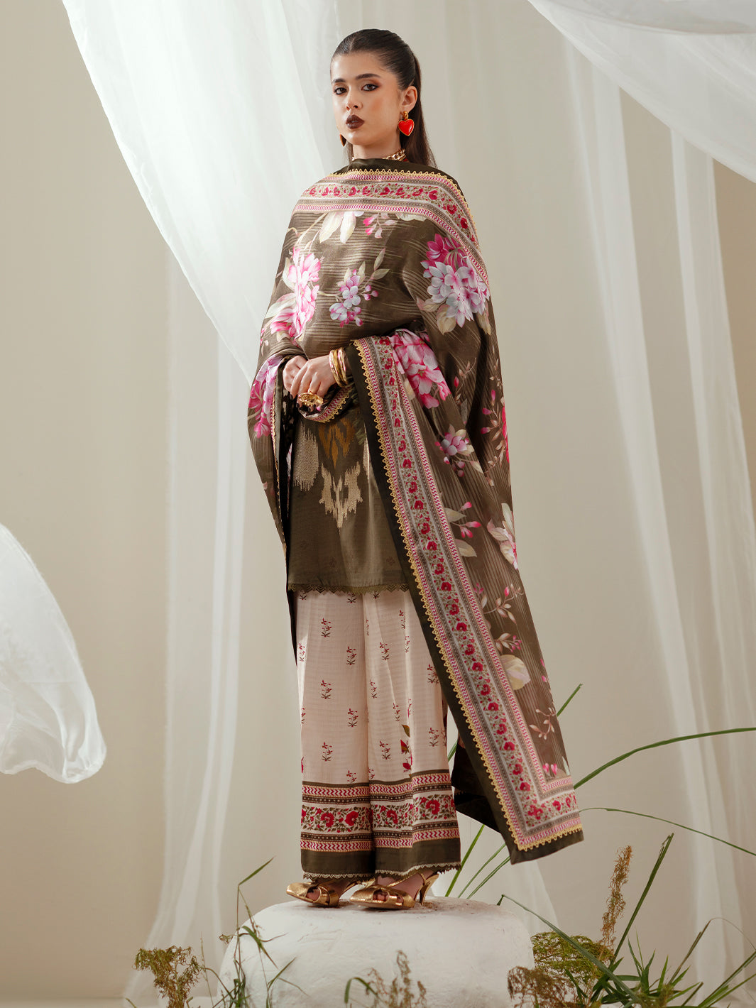 Bin Ilyas | Eres Bonita Viscose 25 | 1102-B - Pakistani Designer Dress - by Bin Ilyas - Type : Ladies Clothes - 100% Original at Saira Sultan