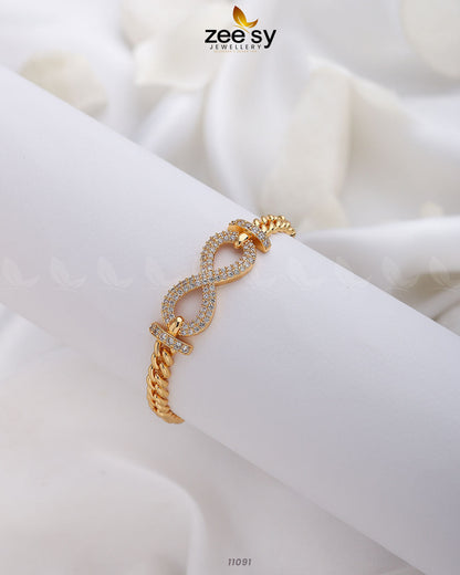 Infinity Bracelet Golden