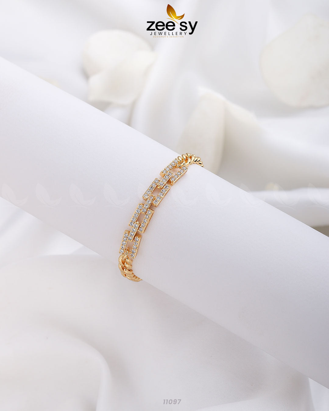 Link Bracelet Golden