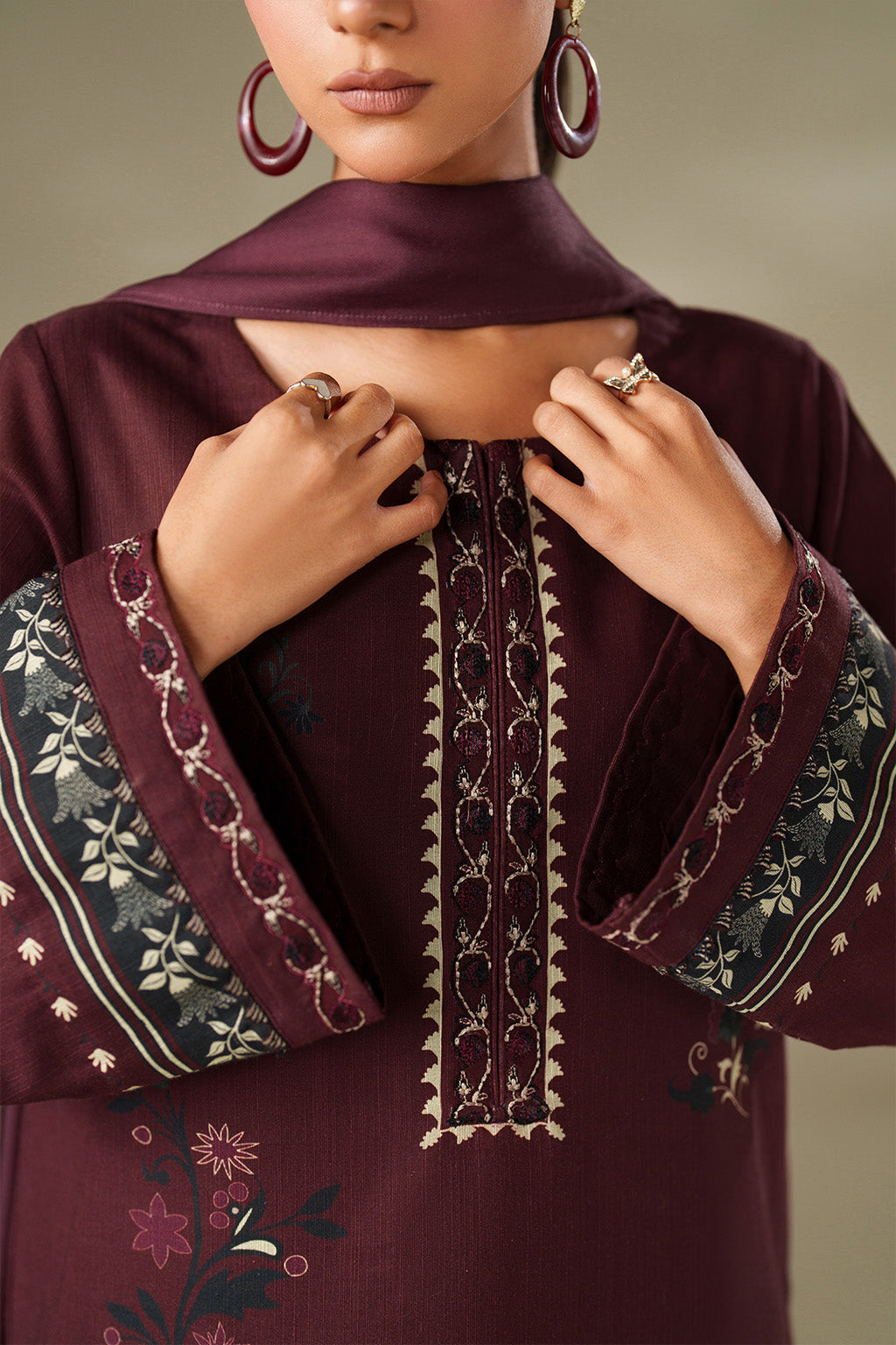 Iznik | Winter Chapter 25 | UE-570 Printed Khaddar by Iznik - Designer Dress - Type : Ladies Clothes - Available at Saira Sultan - 100% Original 