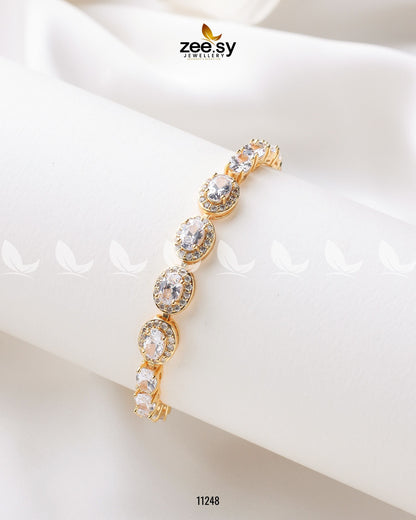 Burmese Bracelet White
