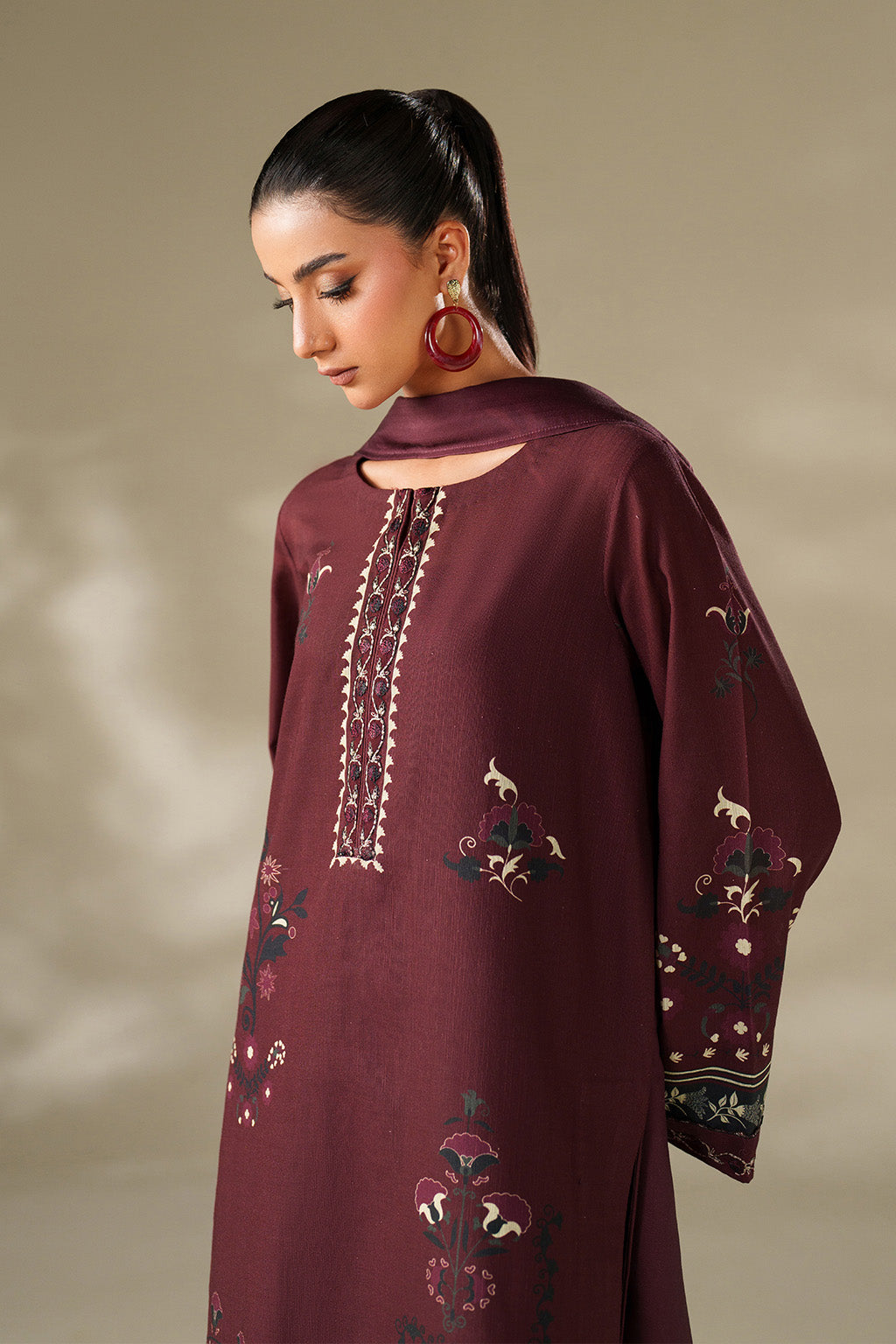Iznik | Winter Chapter 25 | UE-570 Printed Khaddar by Iznik - Designer Dress - Type : Ladies Clothes - Available at Saira Sultan - 100% Original 