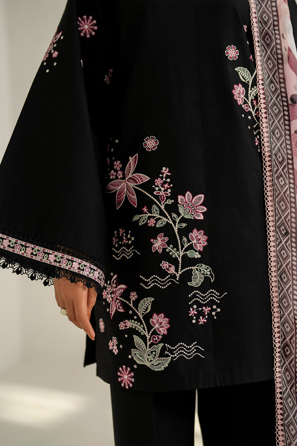 Farasha | Thread Lines Embroidered | Floral Meadow