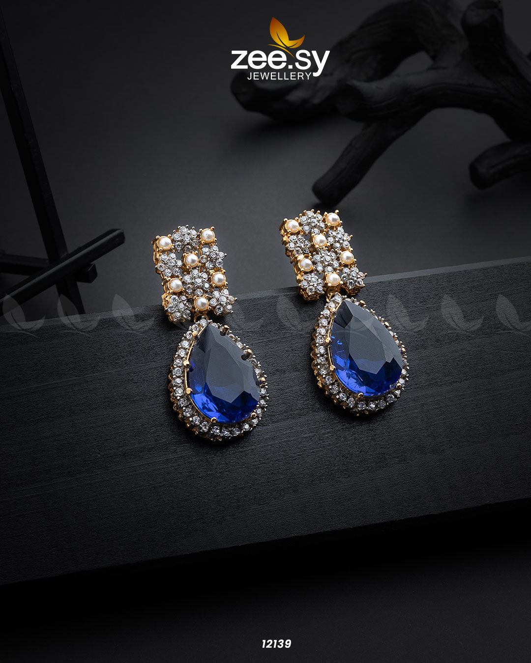 Amulet Earrings Blue