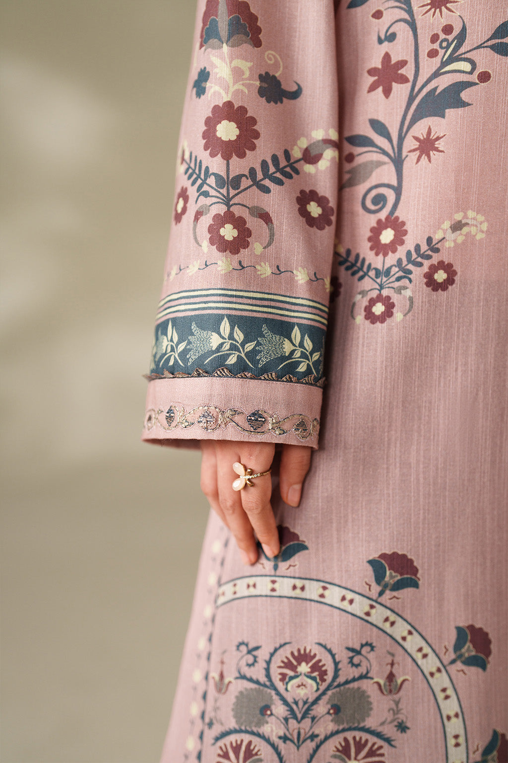 Iznik | Winter Chapter 25 | UE-569 Printed Khaddar by Iznik - Designer Dress - Type : Ladies Clothes - Available at Saira Sultan - 100% Original 