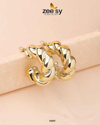 Twisted Hoop Earring Golden