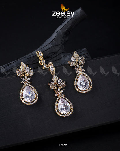 Crocus Earrings Golden White