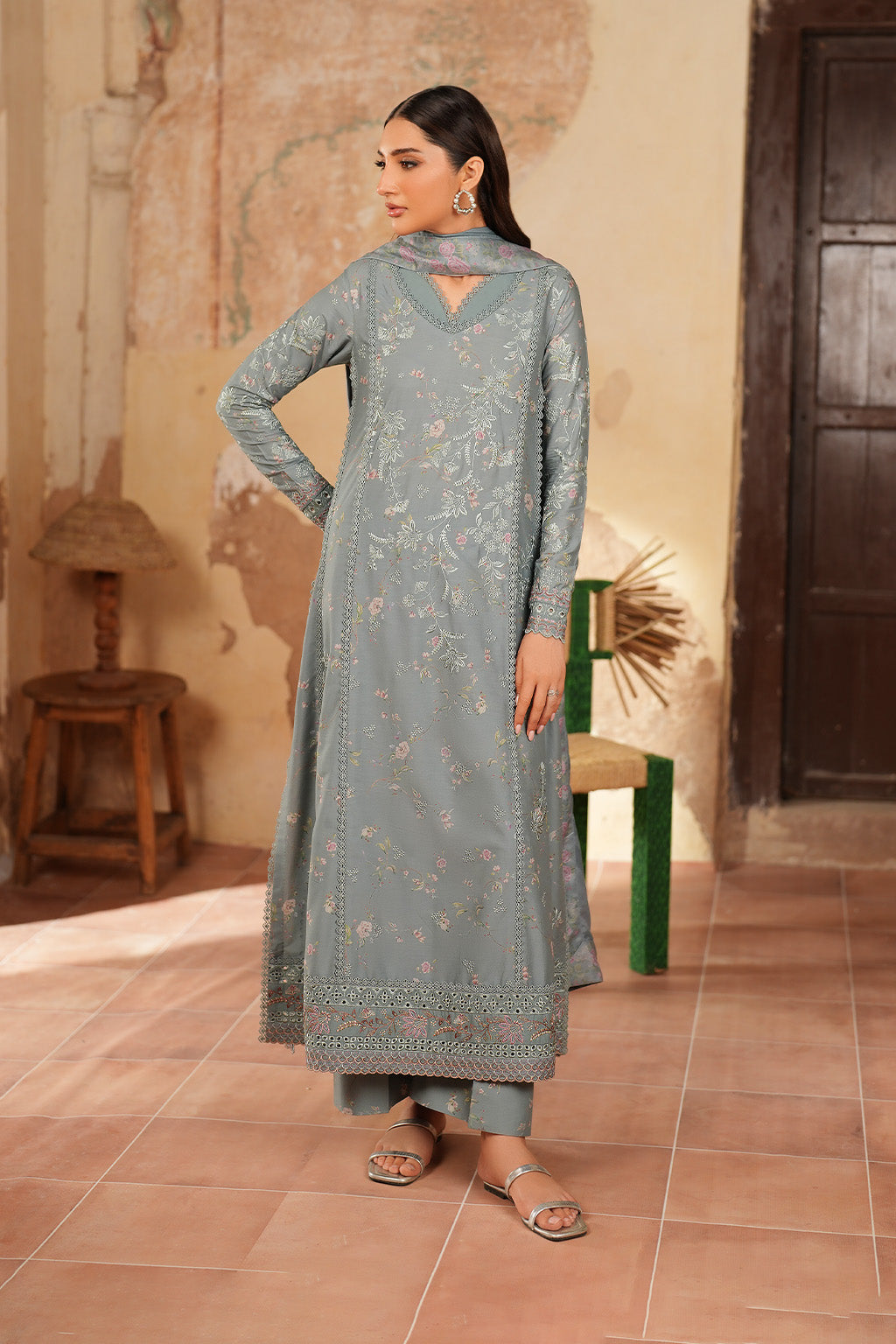 Iznik | Winter 25 | IPF-10 - Pakistani Designer Dress - by Iznik - Type : Ladies Clothes - 100% Original at Saira Sultan