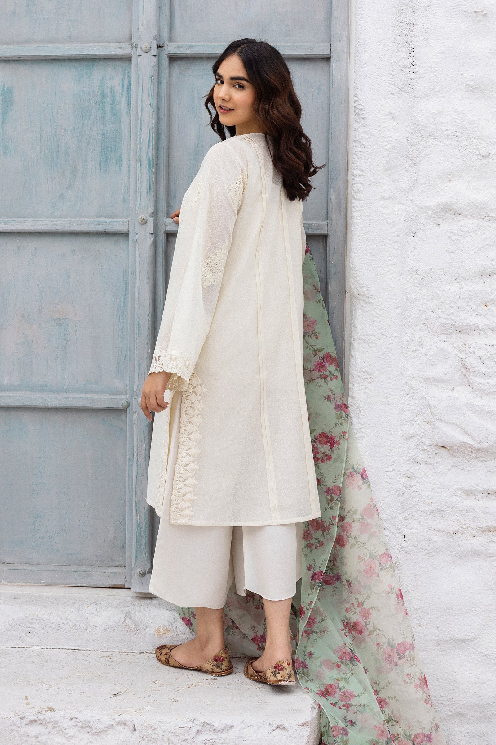 Erum Khan | Ramadan Edition | Haya S White Cotton Karandi