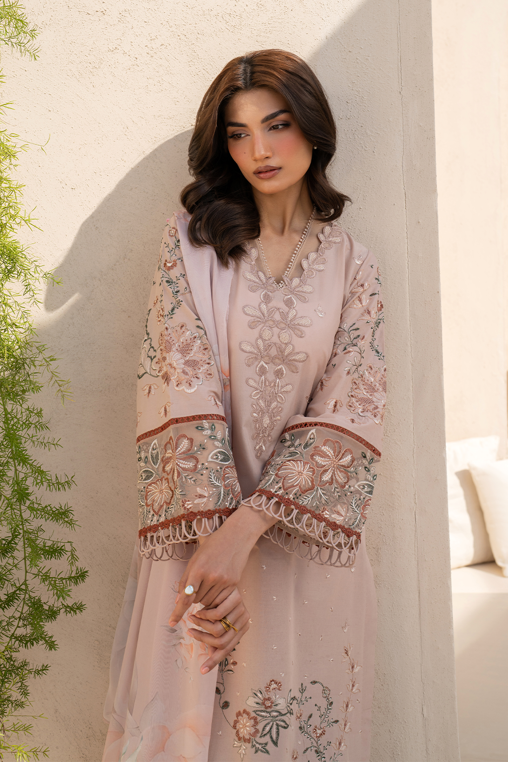 Iznik | Festive Lawn 25 | EFL-02 L Beige Lawn