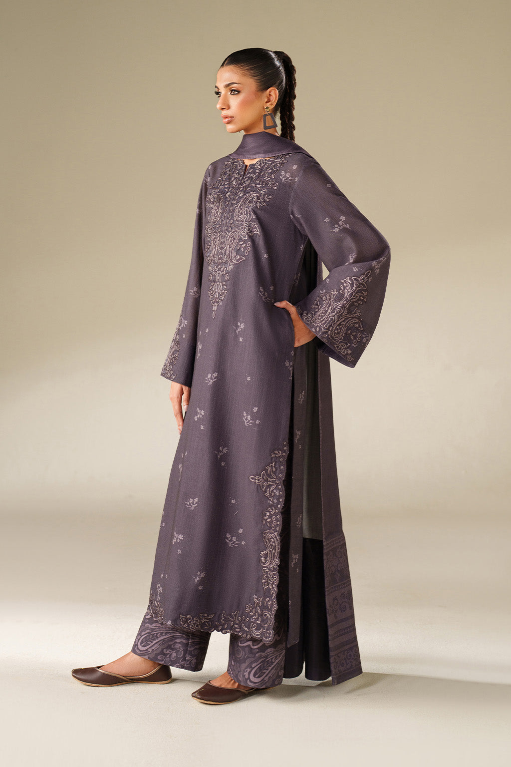 Iznik | Winter Chapter 25 | UE-558 Printed Khaddar by Iznik - Designer Dress - Type : Ladies Clothes - Available at Saira Sultan - 100% Original 