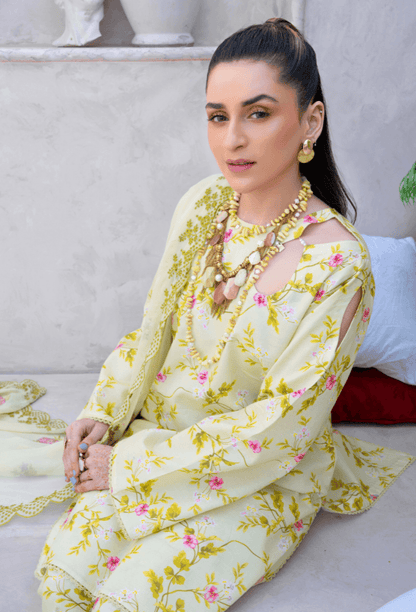 Humdum | Gardenia Lawn 24 | PLG 3 - D07 - Pakistani Designer Dress - by HumDum | Type: Luxury - 100% Original at Saira Sultan