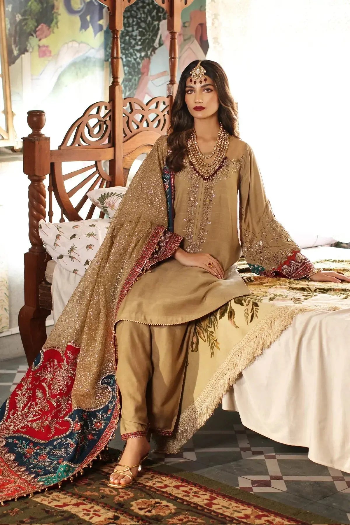 Mina Kashif | Meeral Formals 23 | MKF23-16 - Pakistani Designer Dress - by Mina Kashif | Type: Formal - 100% Original at Saira Sultan