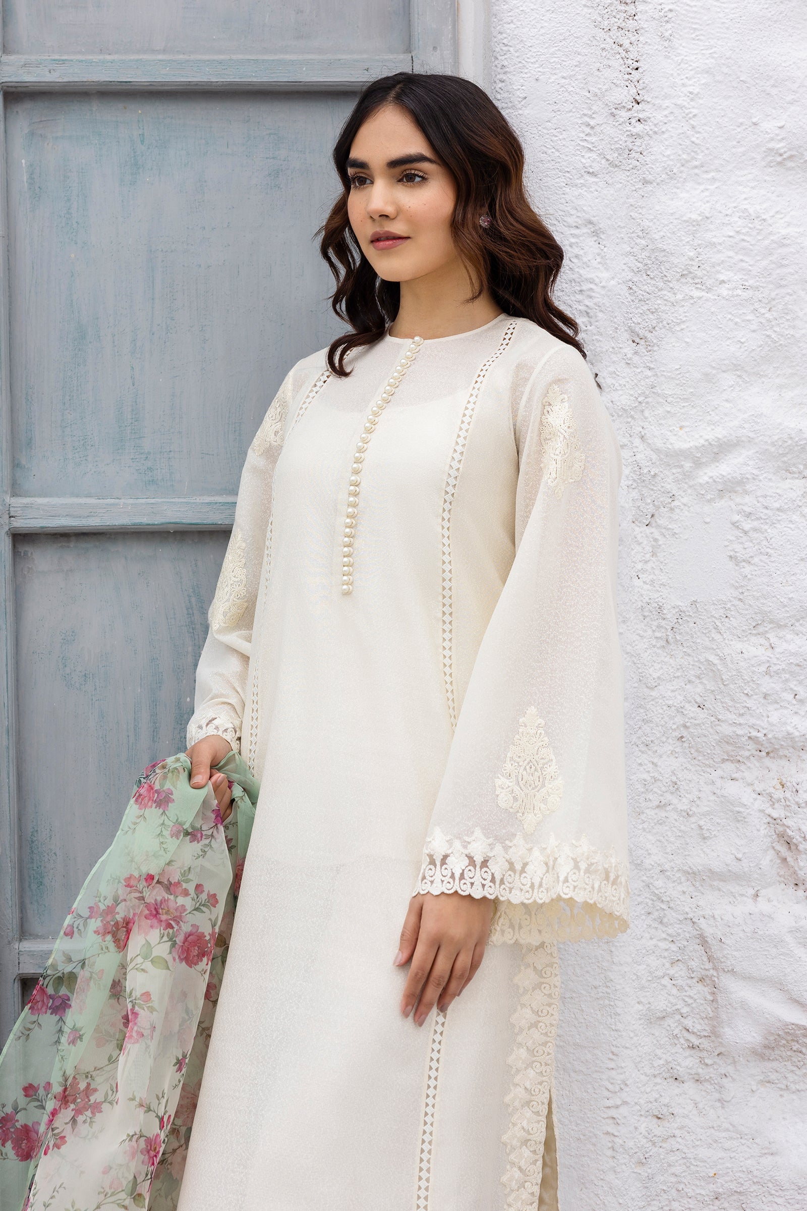 Erum Khan | Ramadan Edition | Haya M White Cotton Karandi