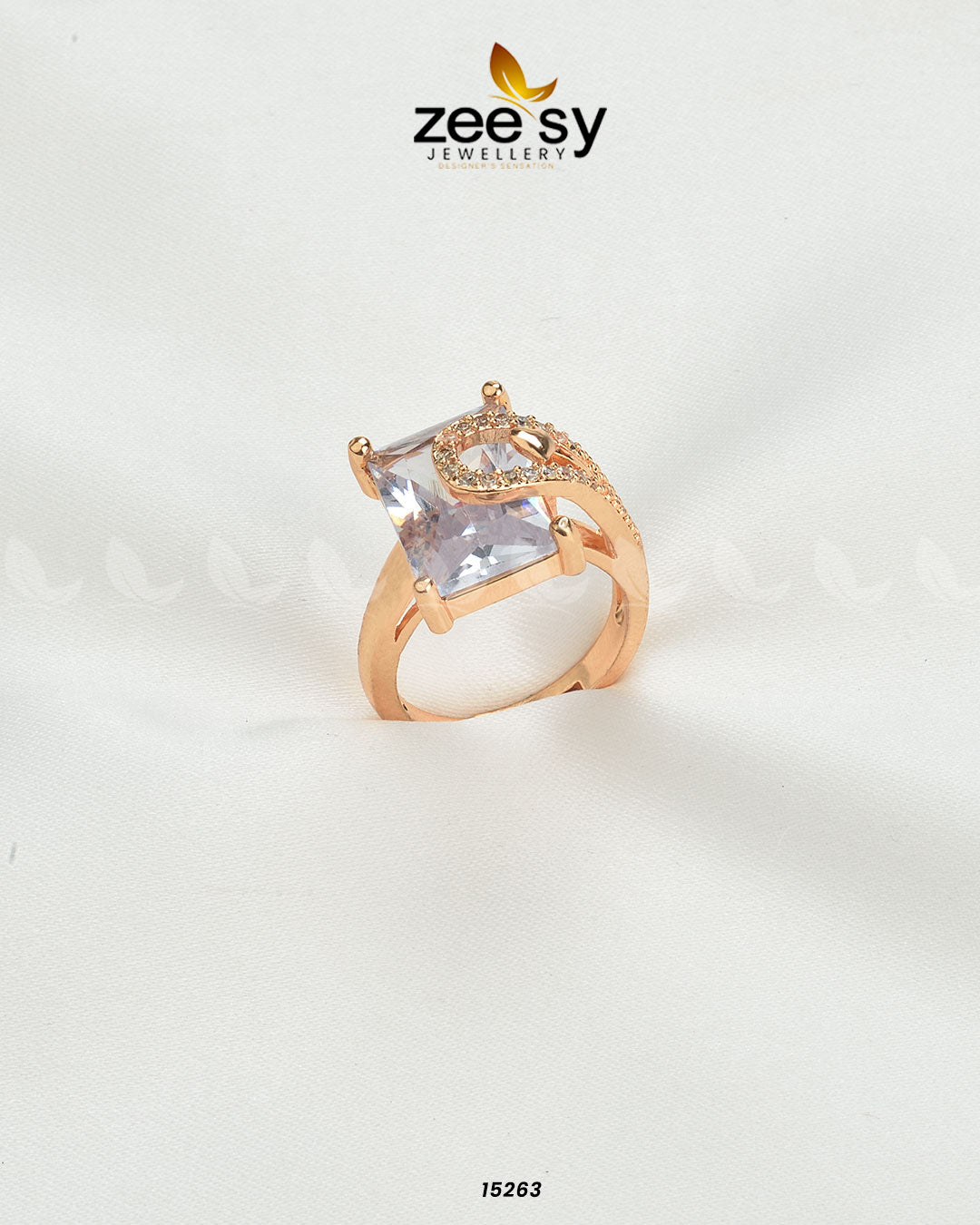 Elegance Ring White