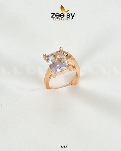 Elegance Ring White