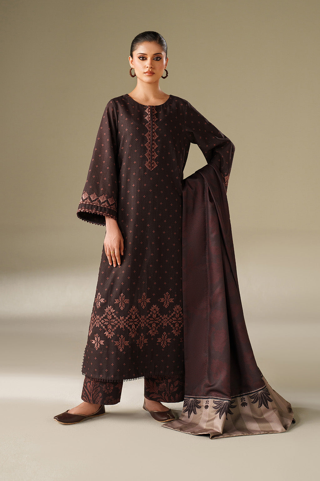 Iznik | Winter Chapter 25 | UE-559 Printed Khaddar by Iznik - Designer Dress - Type : Ladies Clothes - Available at Saira Sultan - 100% Original 