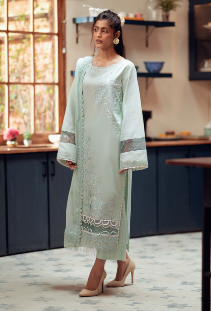 Humdum | Lala Rukh Lawn | Lalarukh - D04 L Ice Blue Lawn