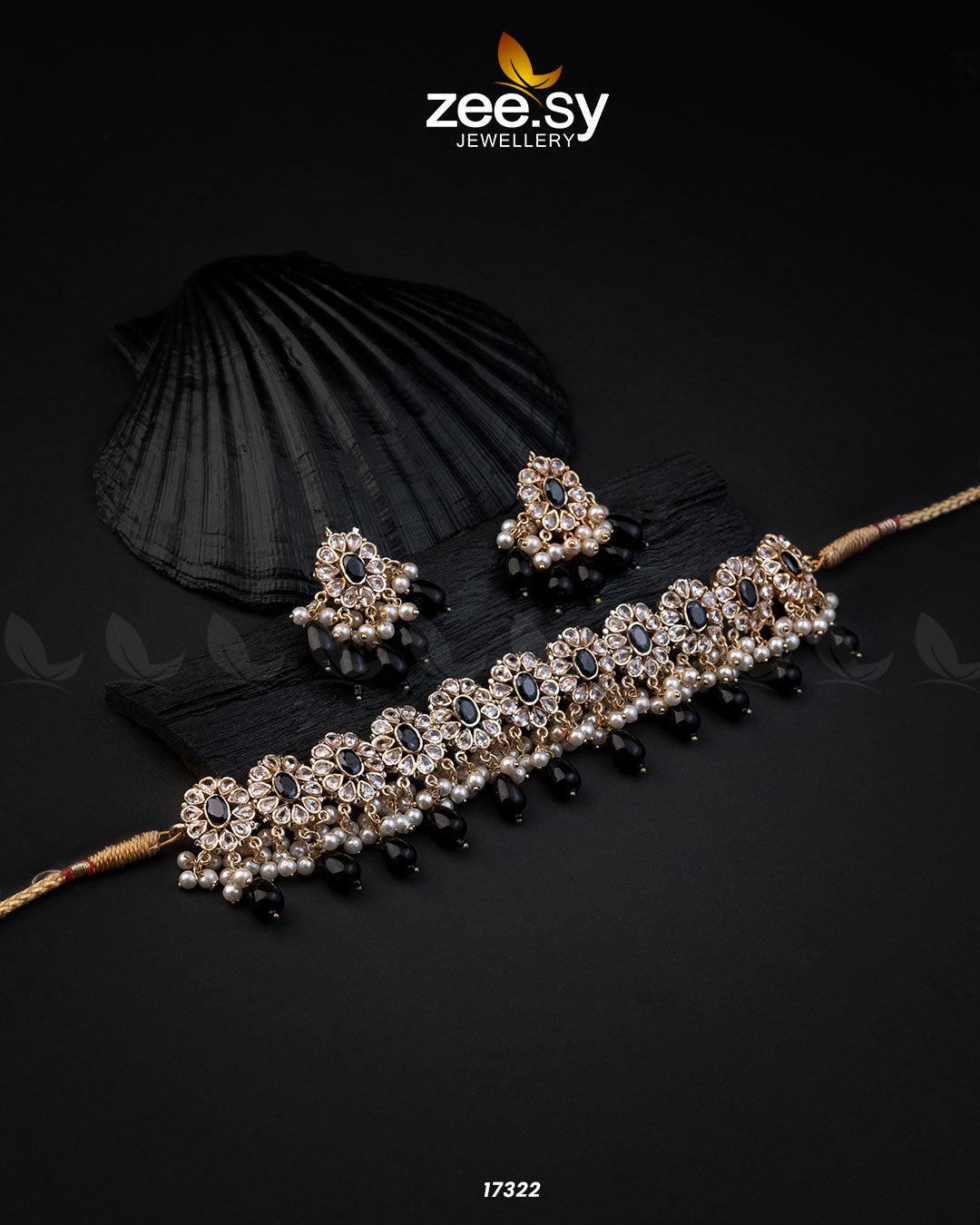Blooming Flower Necklace Golden Black
