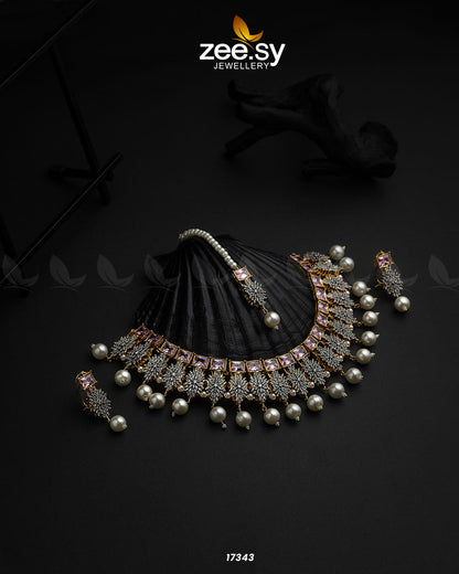 Preeti Necklace Champagne