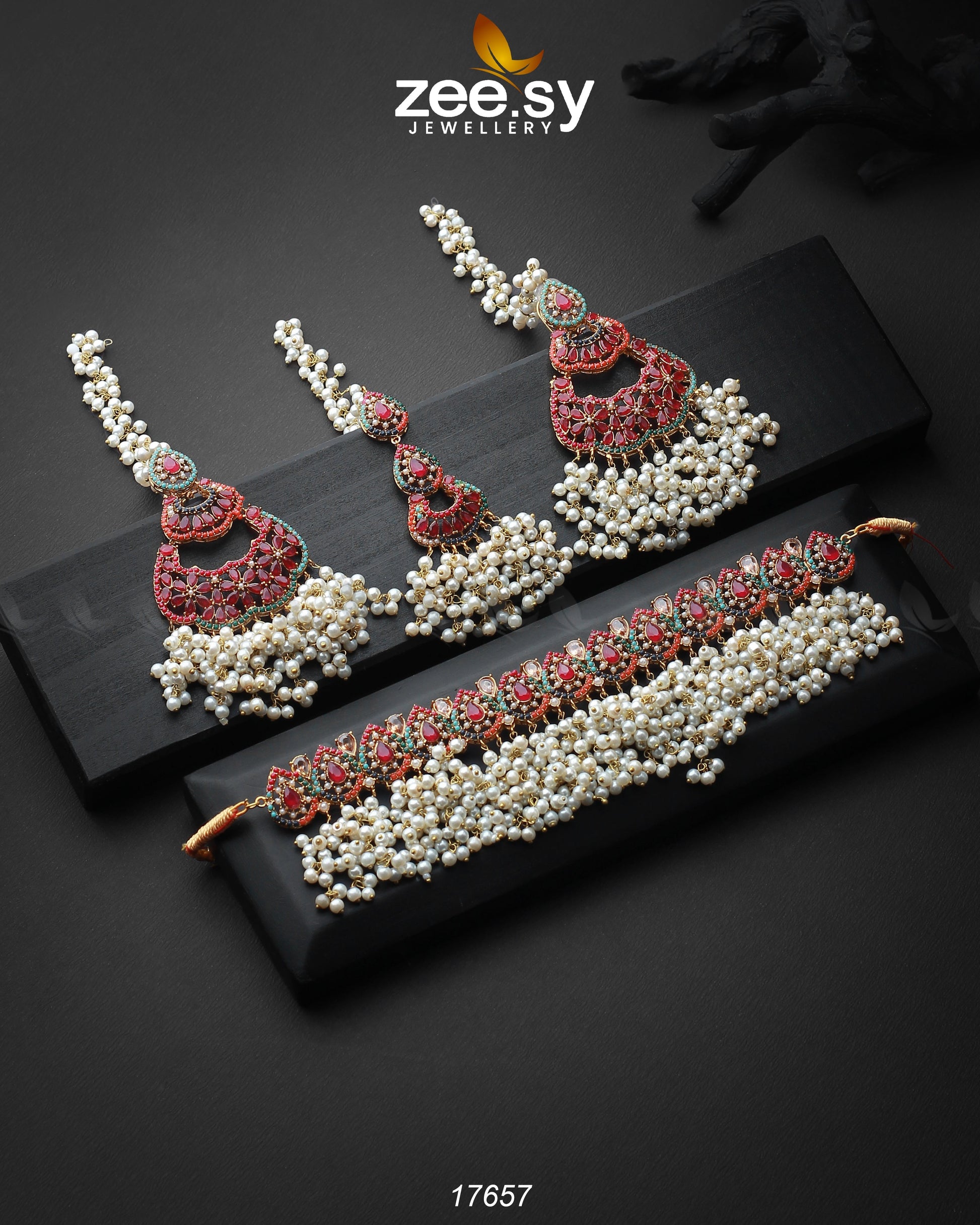 Amaira Chokar Necklace Set Multi