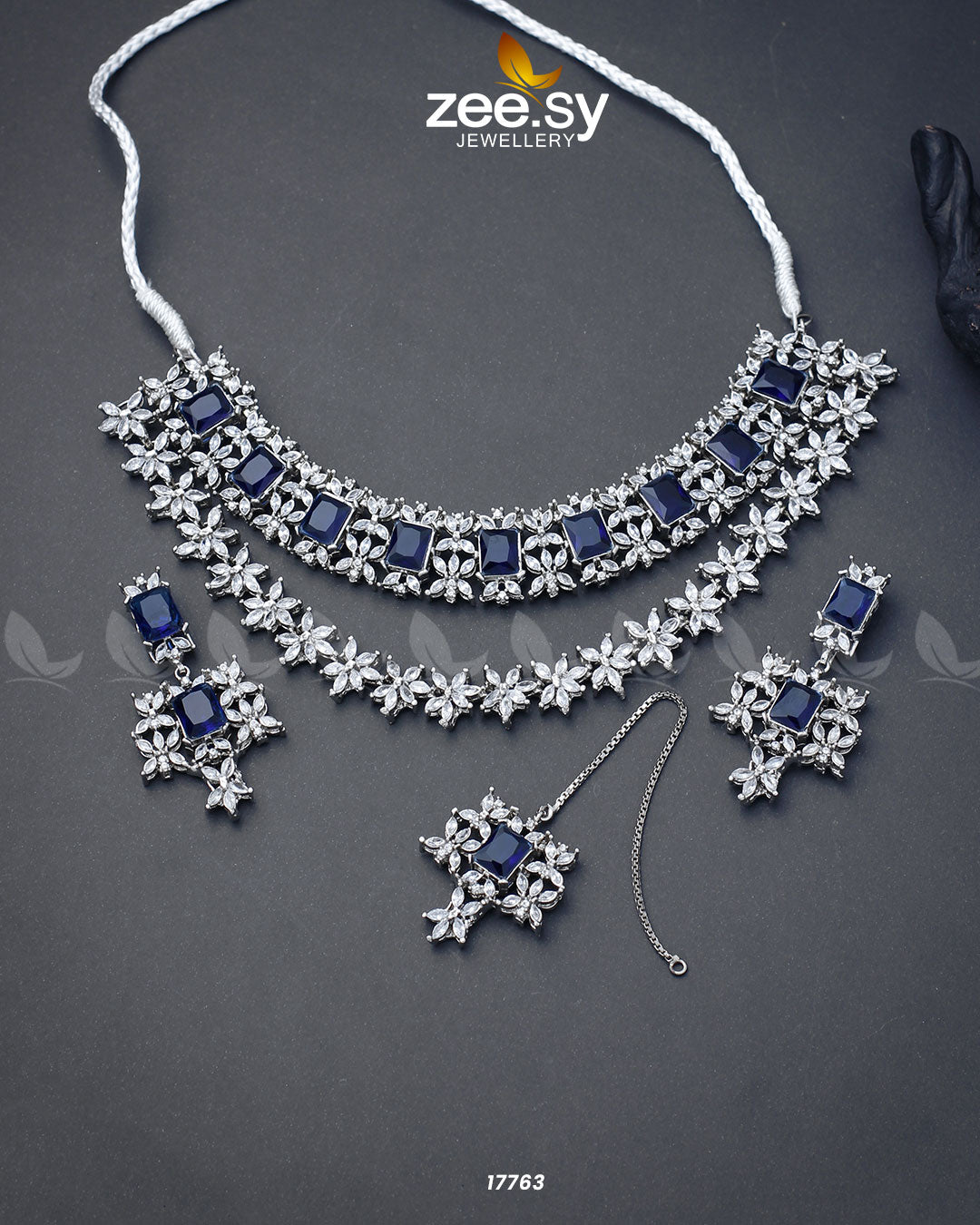 Streamline Necklace Blue