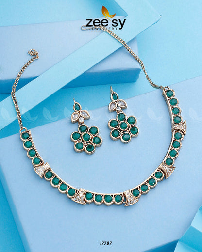 Textured Necklace Golden Green