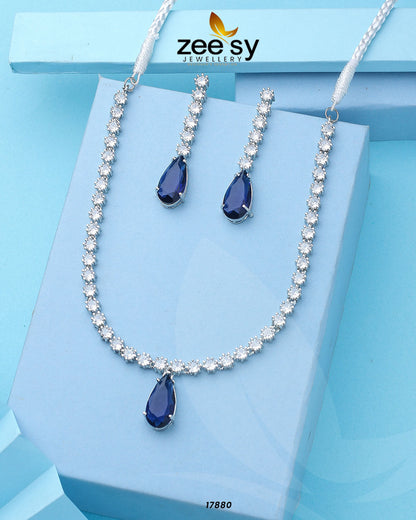 Raffealla's Necklace Silver White