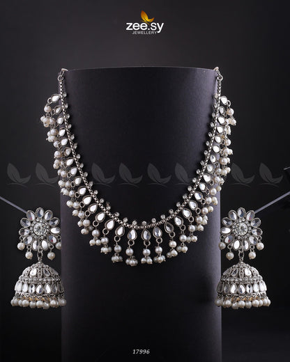 Ilana's Necklace Silver